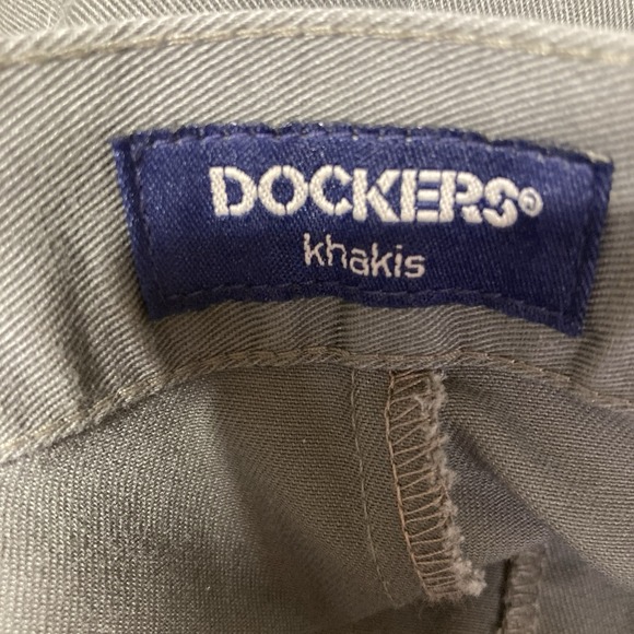 NWT Dockers‎ Classic Fit Khaki 34X34 Green No Wrinkle Twill  Pleated New - Picture 5 of 12